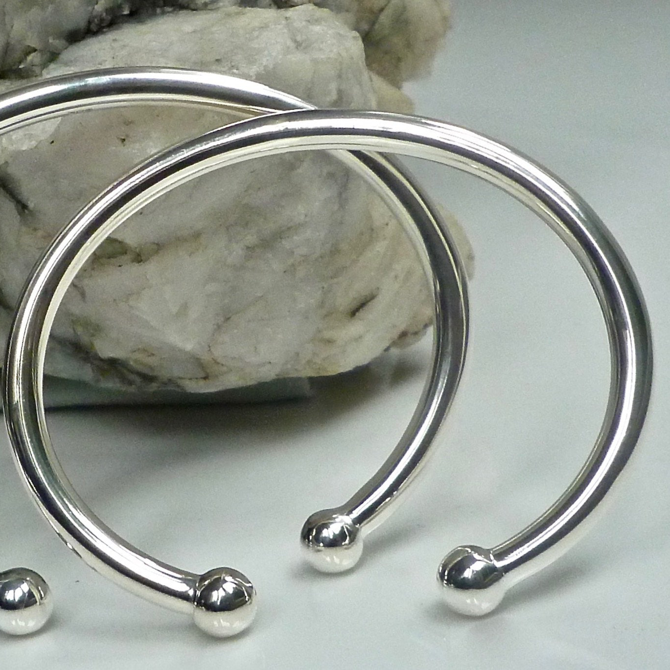 Ladies Torque Solid Silver 2 Ball Bangle