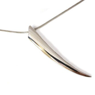 Silver Pendant Tooth Horn Husk Necklace 