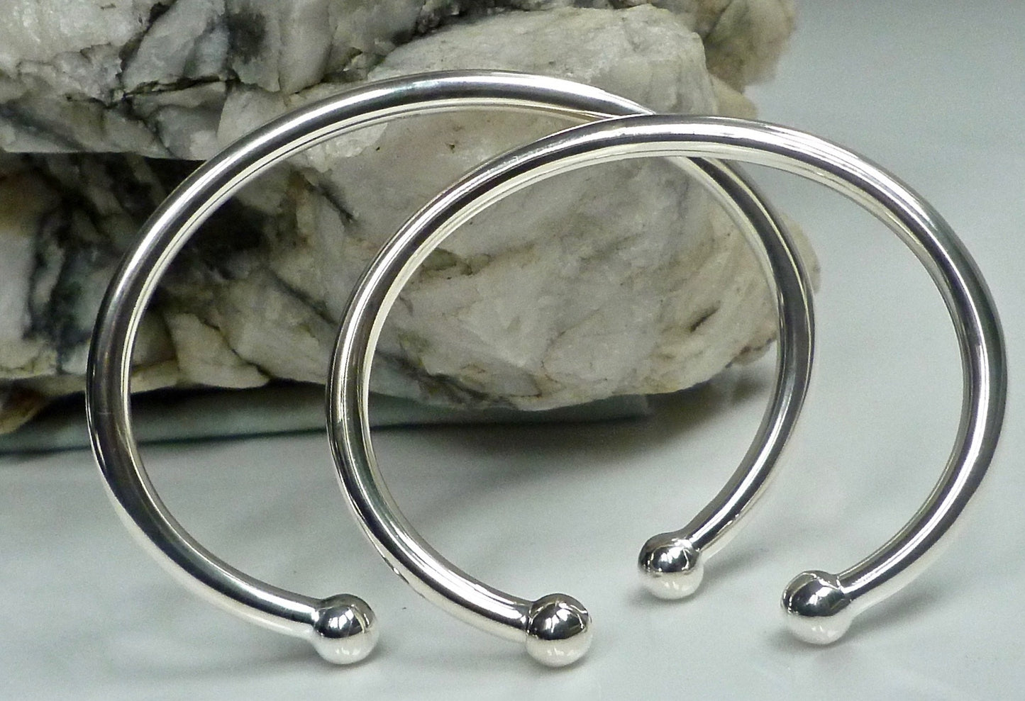 Mens Torque Solid Silver 2 Ball Bangle